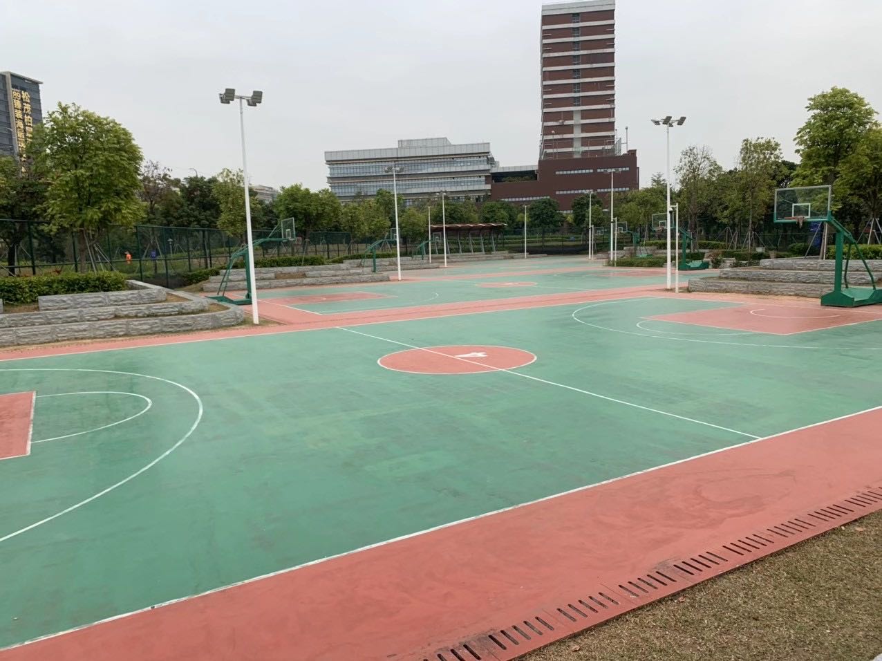 <濱海花園>-均價9.3萬/平