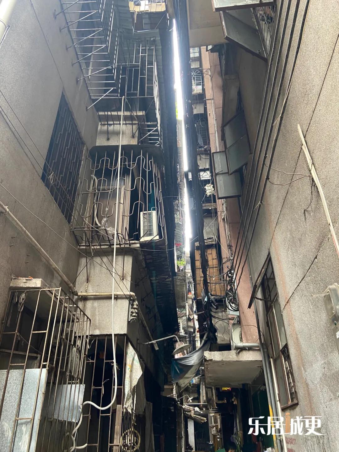 每輪抽簽按申報(bào)戶型段分別先抽順序號